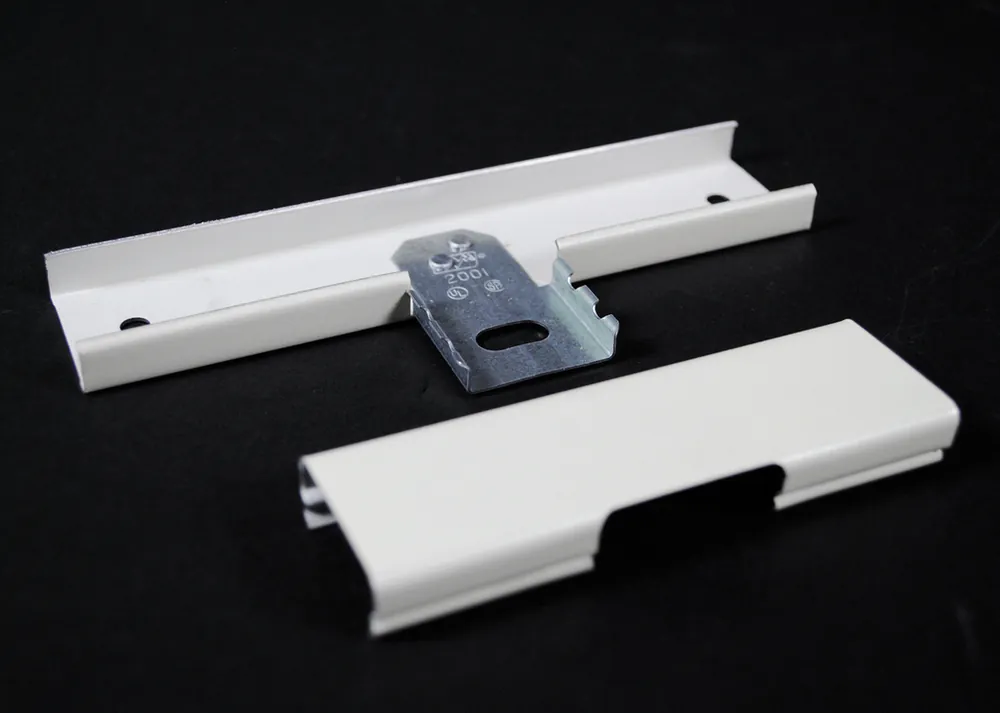 Wiremold V2015 Tee Fitting, 125V, 15A, 6L