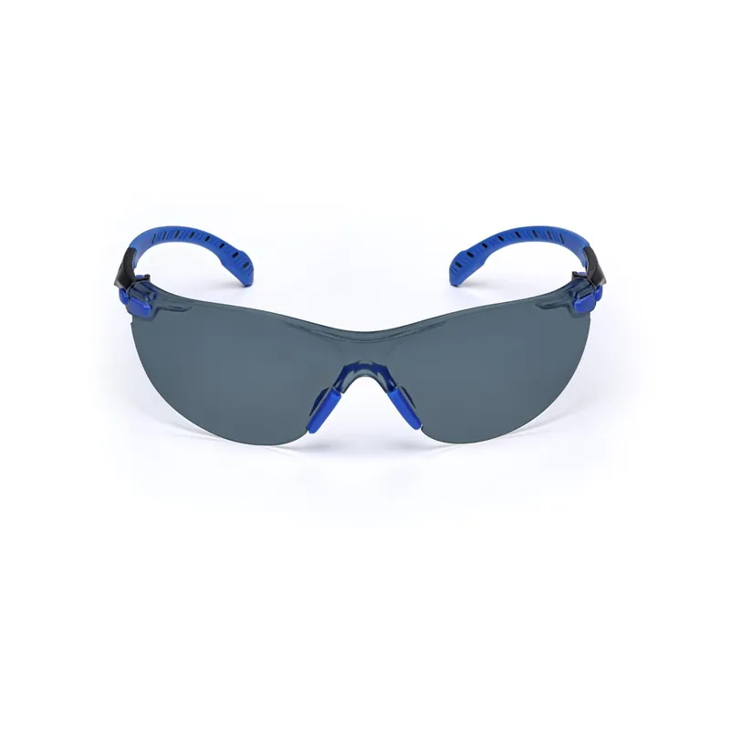 3M 7100079184 Solus Black Safety Glasses With Gray Anti-Fog/Anti-Scratch Lens