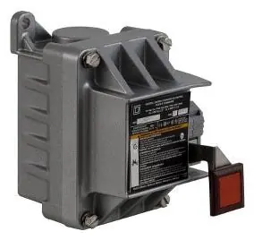 Square D 9001KYK117 Control Station + Operators