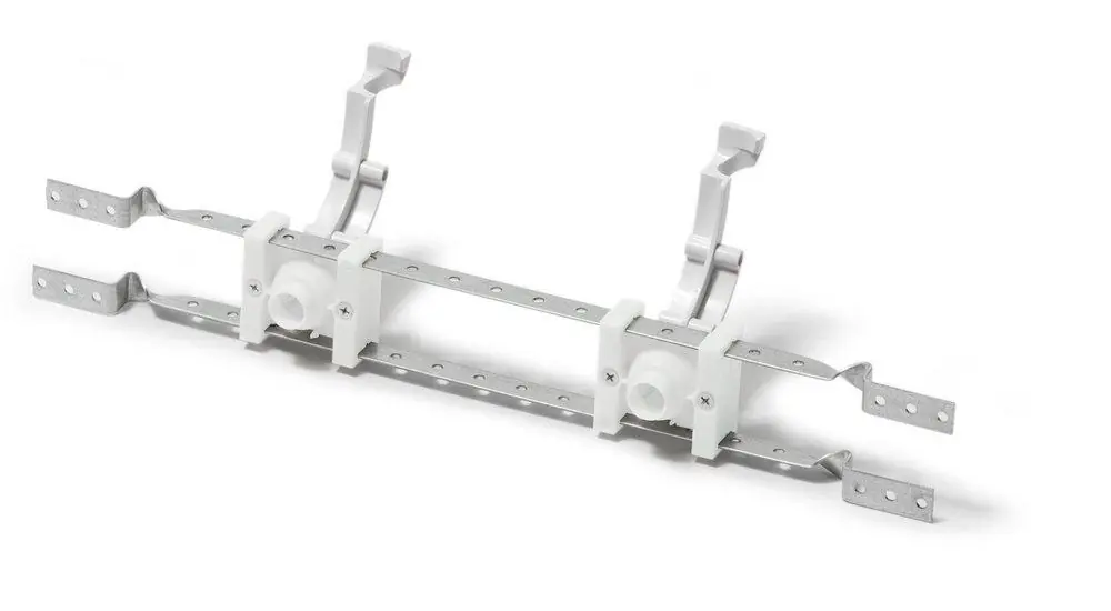 SIOUX CHIEF 525-242PB StrongArm Twisted Stub Out Bracket With (2) PEX Bend LockBlocks For 24 Stud Bays * CLEARANCE *